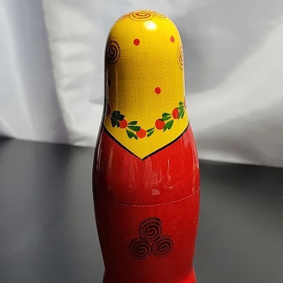 Matryoshka Salt and Pepper Shakers - Picture 3 of 7